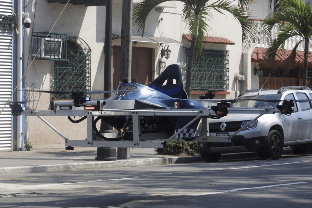 Estudiantes de Veracruz crean el primer auto volador en México:&nbsp;«Mantarraya»