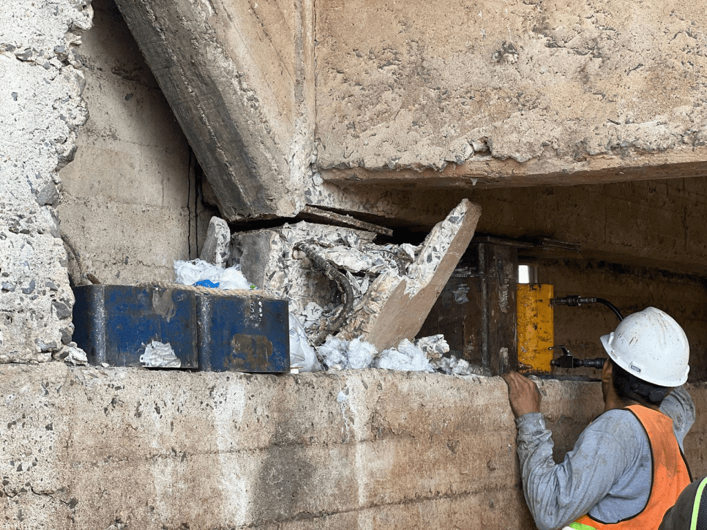 Continúan los trabajos de reparación en el puente que conecta a San Ramón con San&nbsp;Antonio