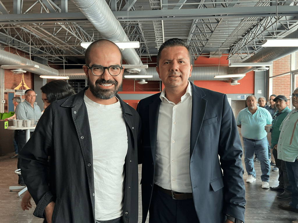 César Molina estuvo en la Toma de Protesta del nuevo Rector del&nbsp;CUCiénega