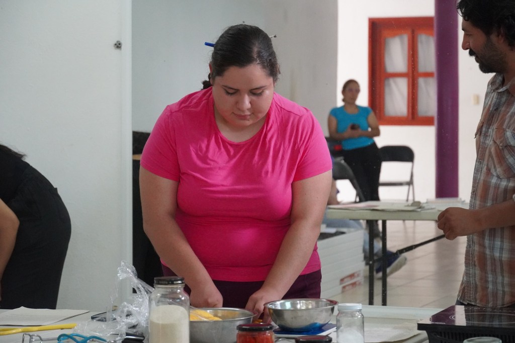 Taller de mermeladas y cosméticos naturales fortalece el empoderamiento comunitario en San Miguel de la&nbsp;Paz