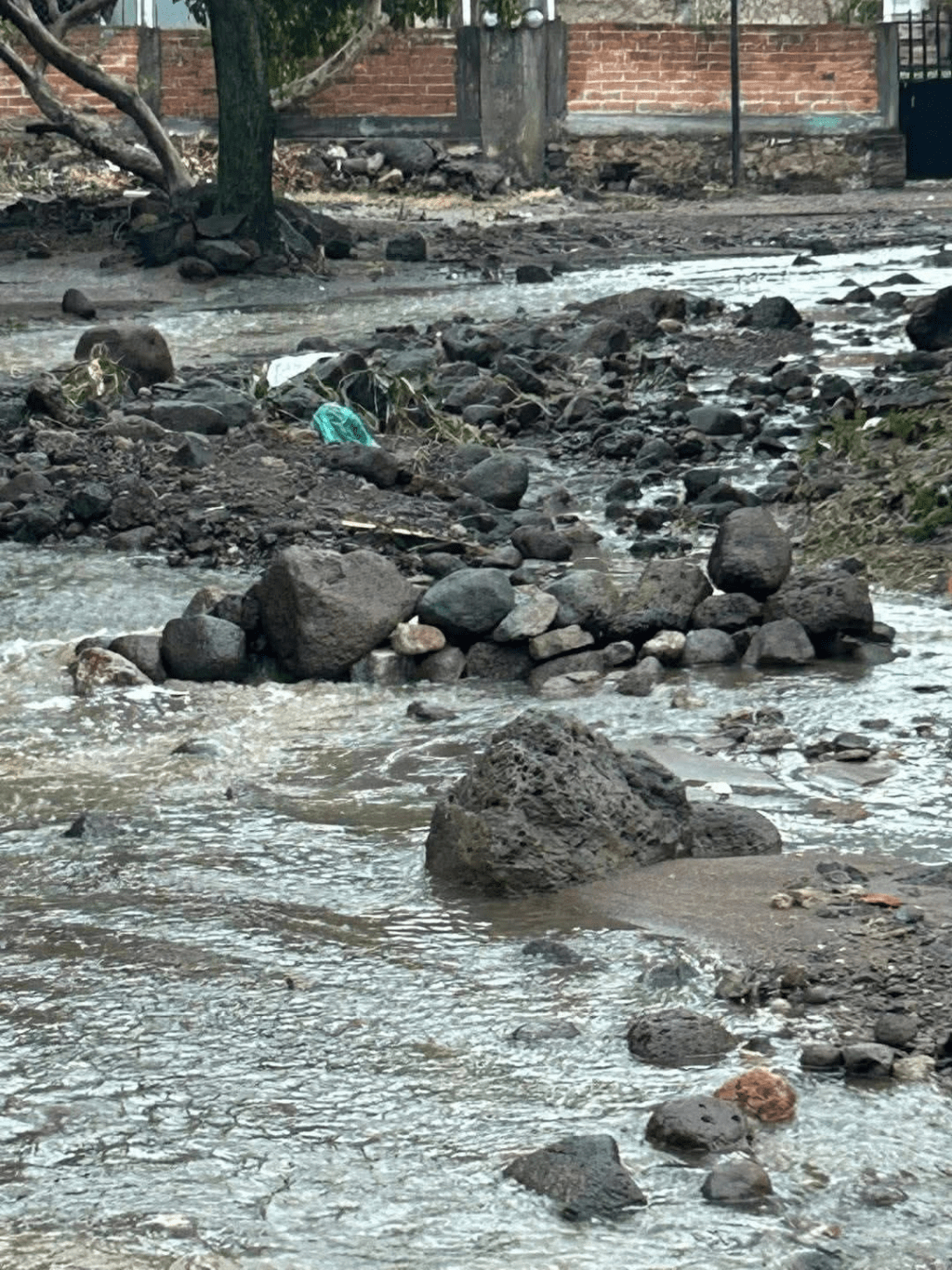 Municipios de Ayotlán y Atotonilco movilizan recursos tras afectaciones por lluvias&nbsp;torrenciales