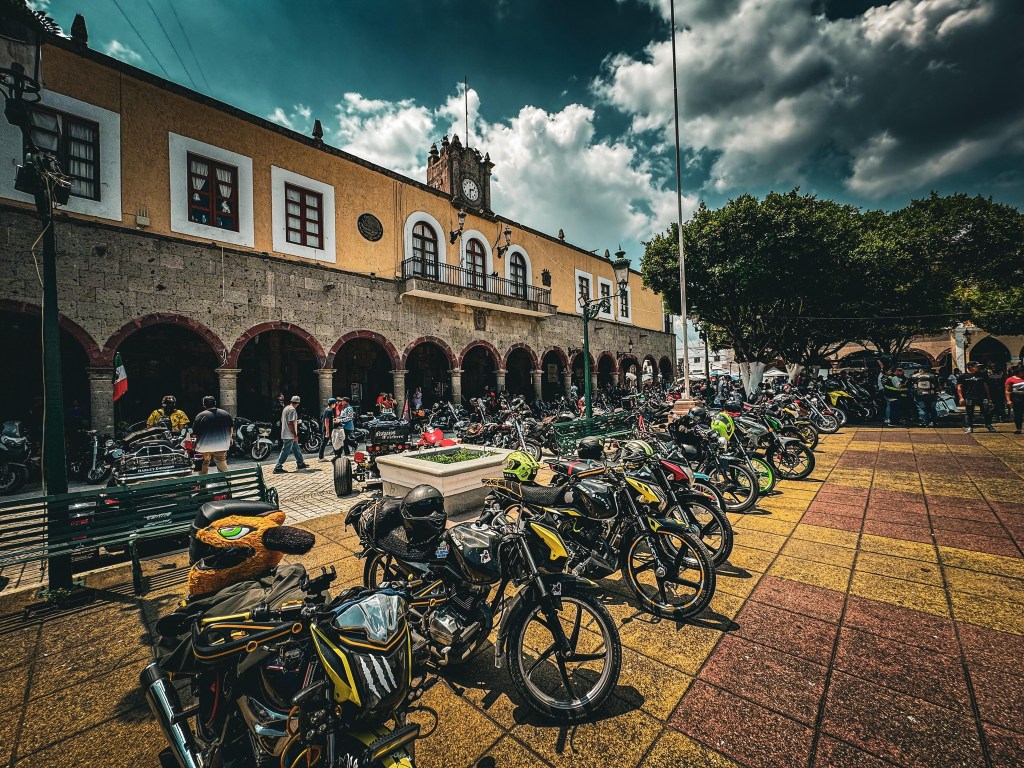 Rugieron los motores y vibró La Barca: más de 100 motocicletas recorren el&nbsp;municipio
