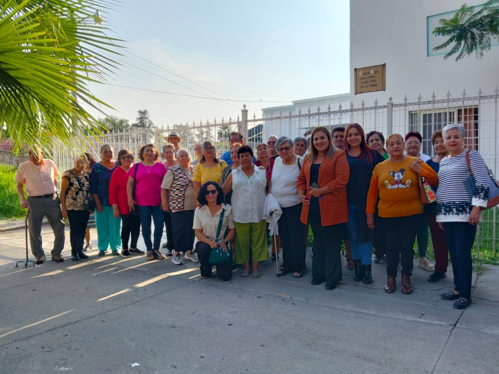 Celebran con música y afecto la Semana del Adulto Mayor en el Asilo de La&nbsp;Barca