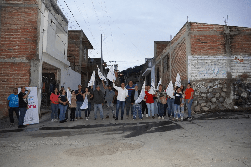 Rehabilitación de la calle 8 fortalece la conectividad entre colonias en Jamay&nbsp;🚧✨