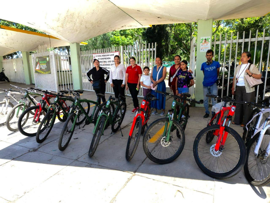 🚴‍♀️ Entregan bicicletas del programa “Muévete en Bici” en La&nbsp;Barca