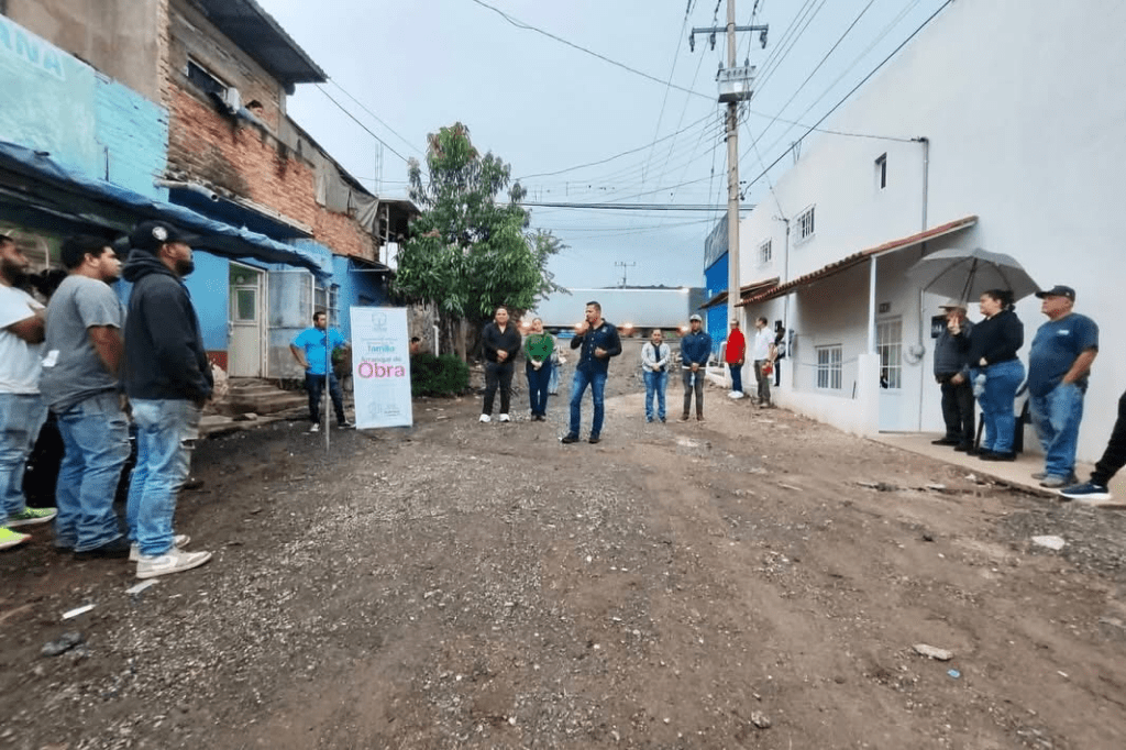 Inicia la rehabilitación de la calle Año 2000 en&nbsp;Jamay