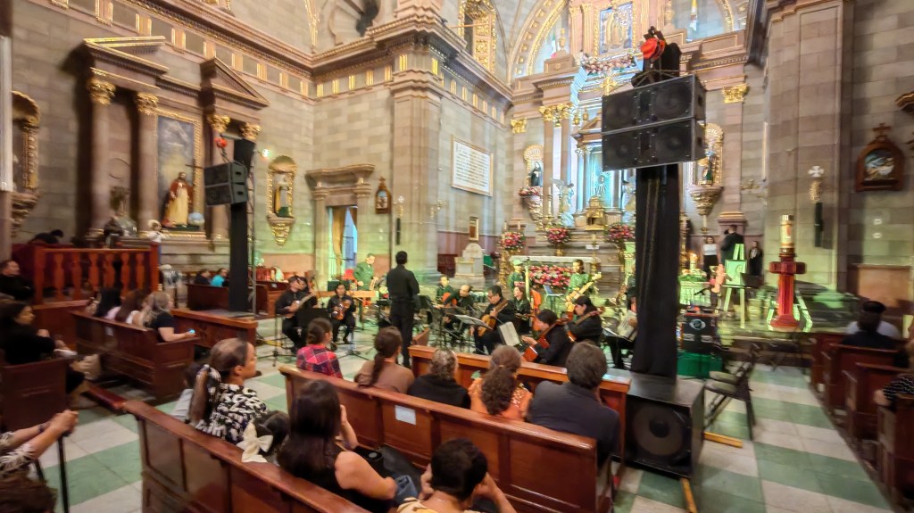 🎶 La música une generaciones en el Concierto de la Orquesta Típica Contemporánea en La Barca