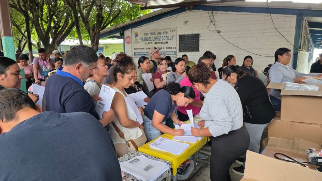 📚 Avanza la entrega del programa Listo Jalisco en La Barca, fortaleciendo el futuro educativo de la&nbsp;región