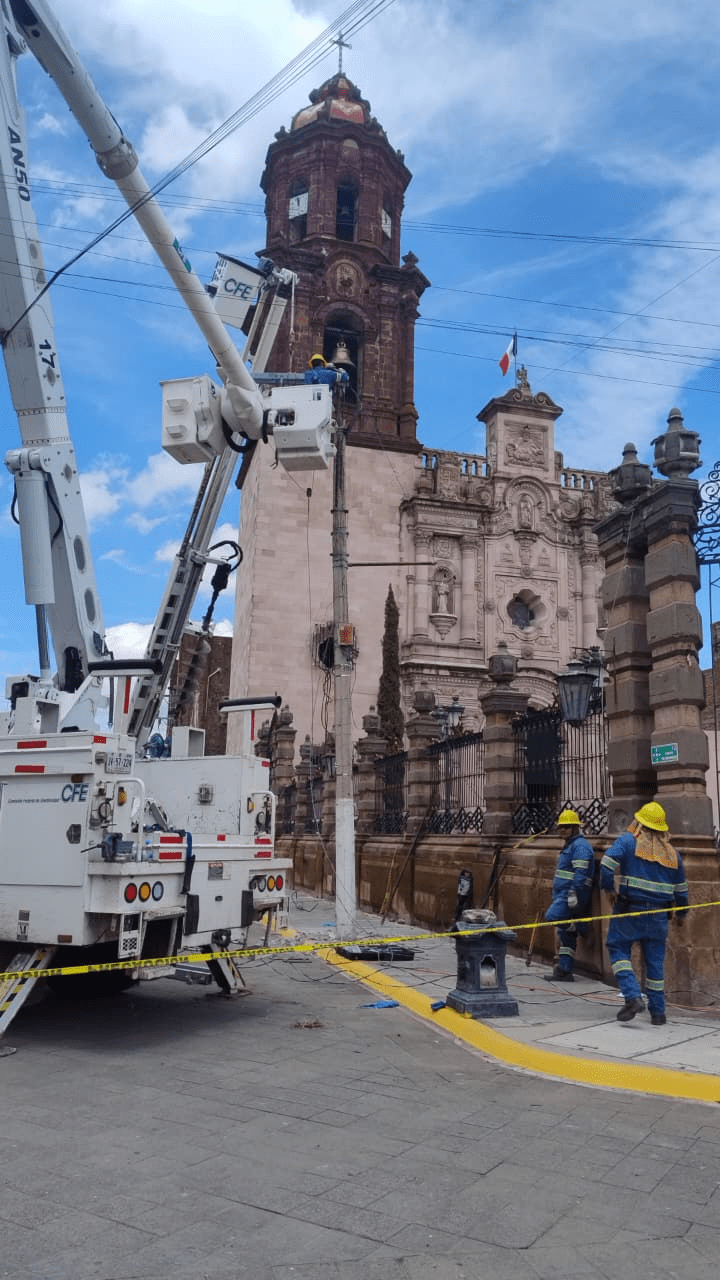 CFE renueva infraestructura eléctrica en el Centro Histórico de La Barca