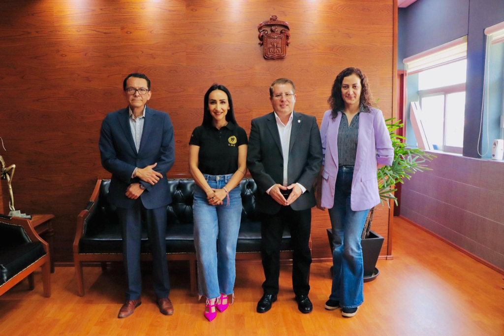 🎓 Claudia Murguía Torres fortalece vínculos con CUSur en favor del desarrollo del Sur de&nbsp;Jalisco