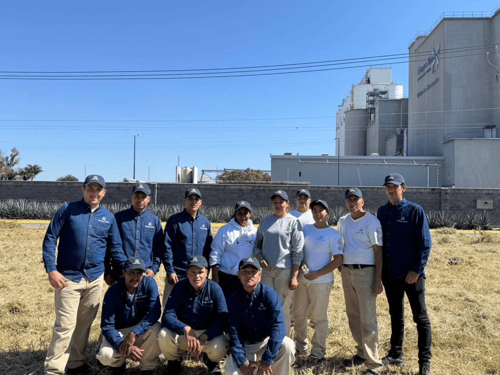 reforestación en La Barca con apoyo de Grupo Kasto: más de 2,500 árboles&nbsp;plantados