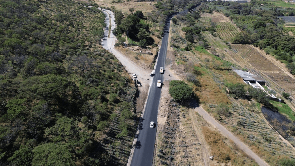 🚧 Atotonilco el Alto mejora la seguridad vial con ampliación de acotamientos en el&nbsp;libramiento