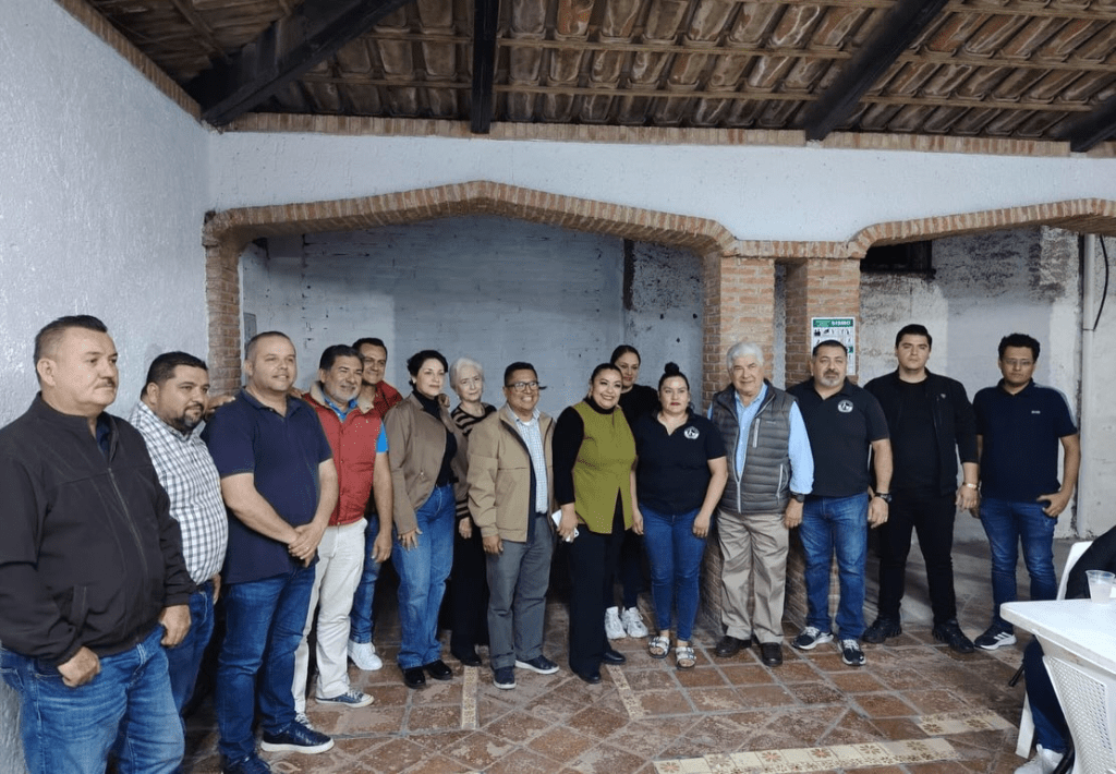 Adenawer González expresa respaldo al Comité Directivo Municipal de&nbsp;Ocotlán