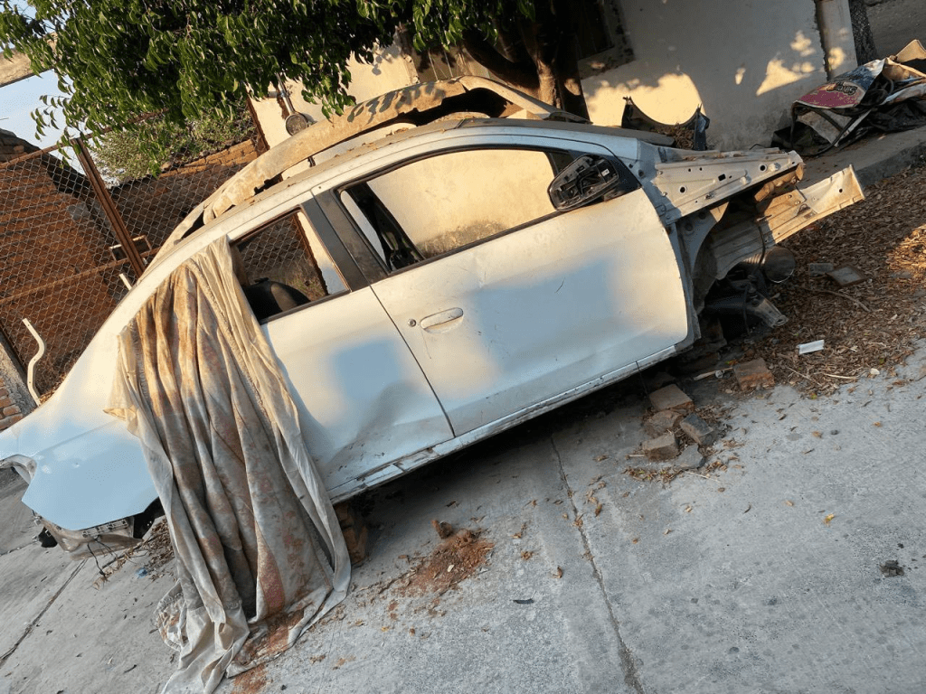 Gobierno Municipal de Ayotlán inicia levantamiento de vehículos en estado de&nbsp;abandono