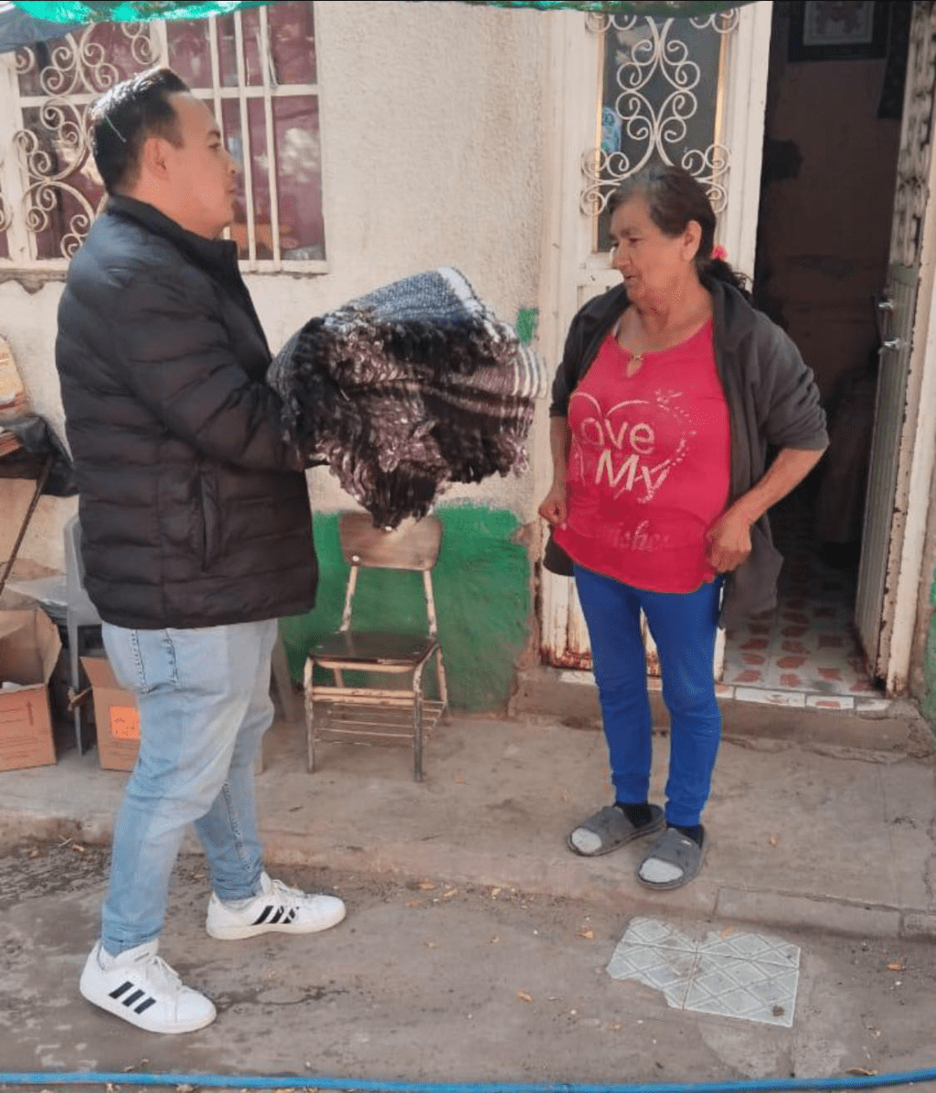 Desarrollo Social La Barca refuerza apoyo a familias con entrega de&nbsp;cobijas
