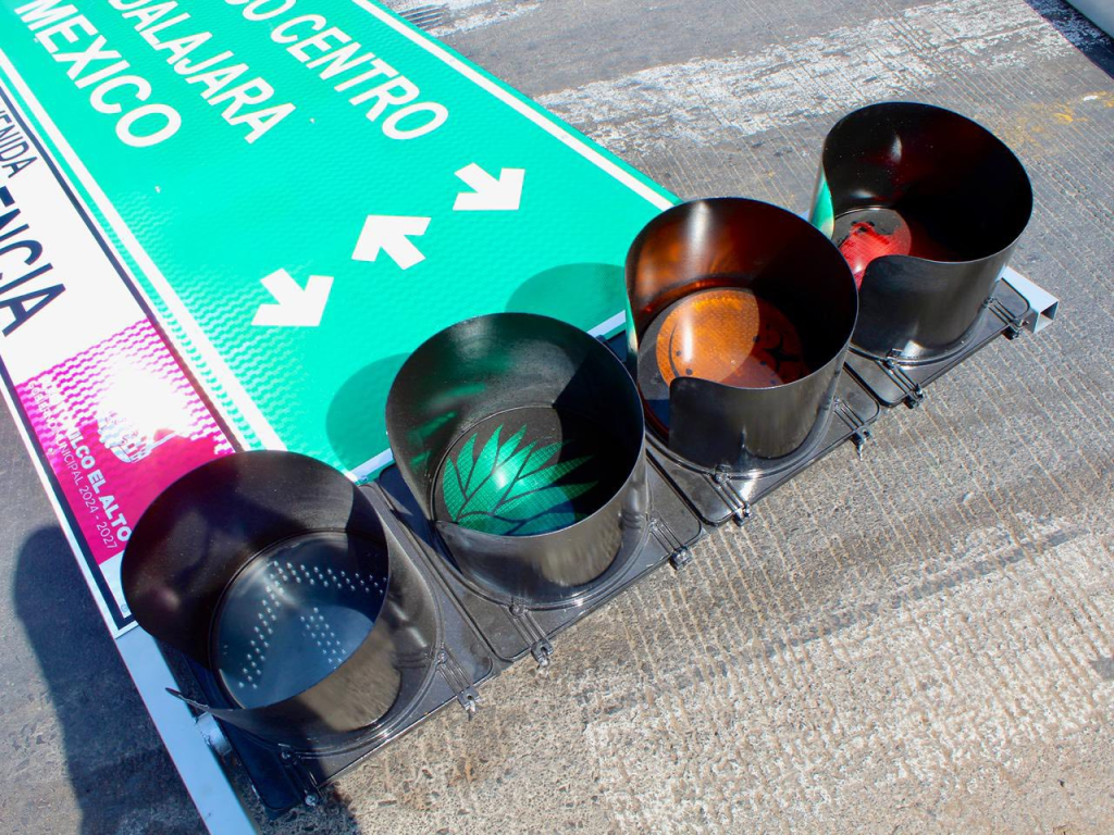 Atotonilco el Alto instala semáforo con identidad&nbsp;local