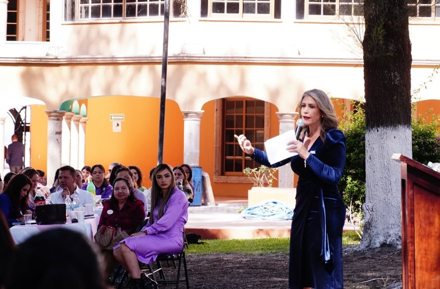 Vicepresidenta del Congreso de la Unión, Paulina Rubio Fernández, visita&nbsp;Jamay