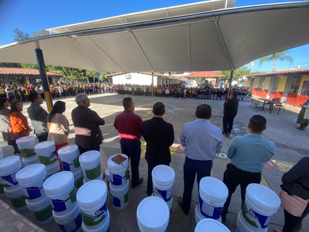 Entrega de impermeabilizante fortalece infraestructura educativa en&nbsp;Poncitlán
