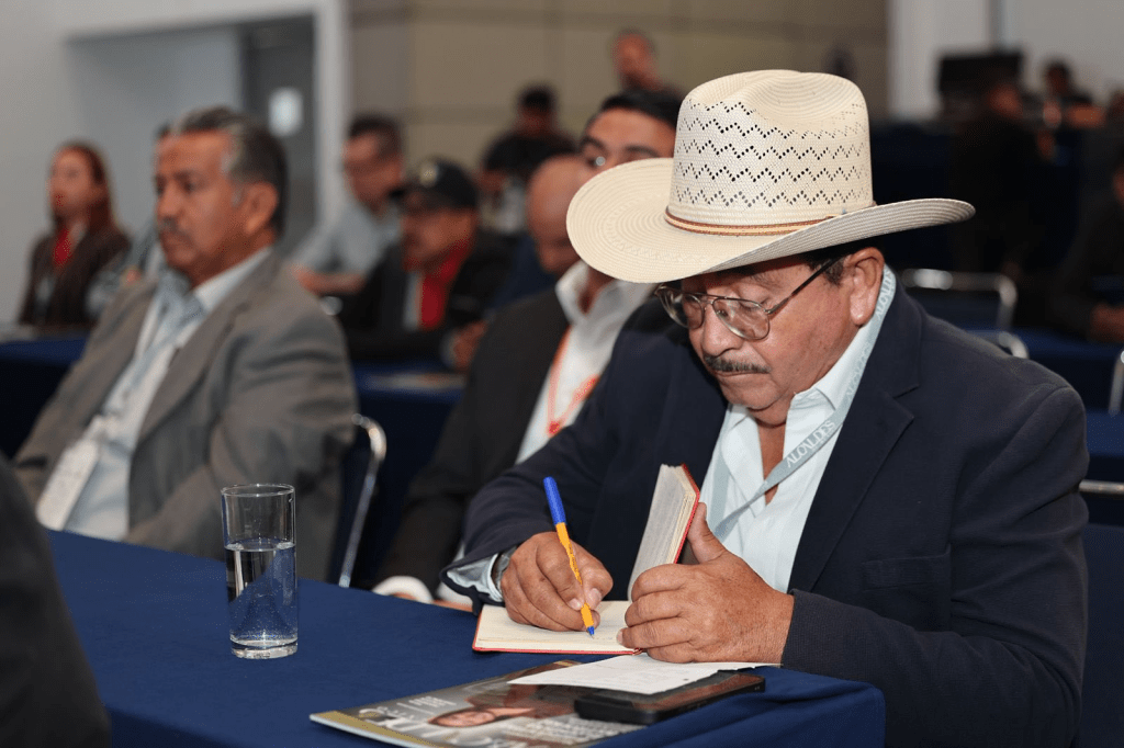Ricardo Hernández participa en el foro nacional “Alcaldes hablando con&nbsp;Alcaldes”