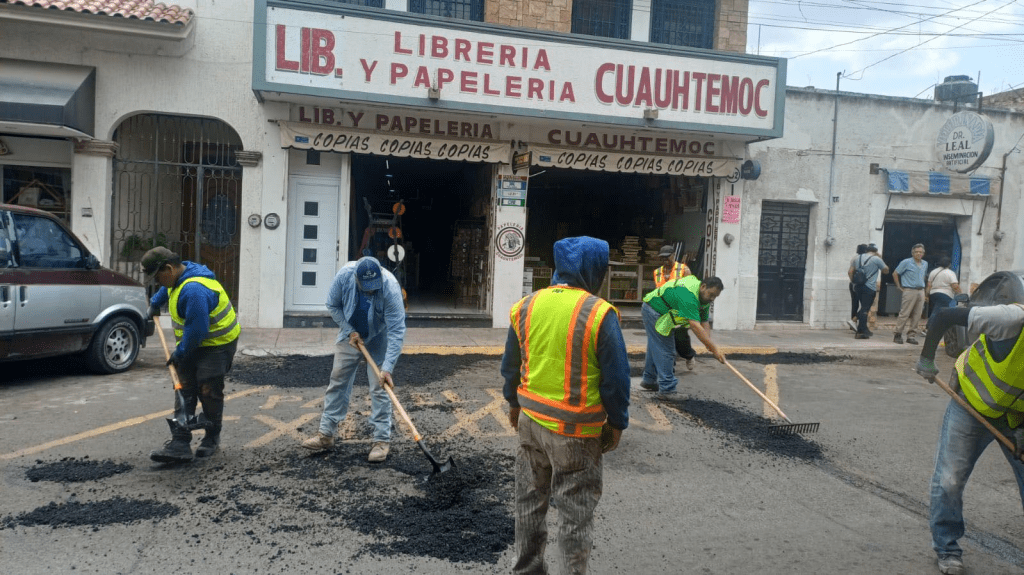 La Barca inicia trabajos de bacheo para mejorar la&nbsp;movilidad