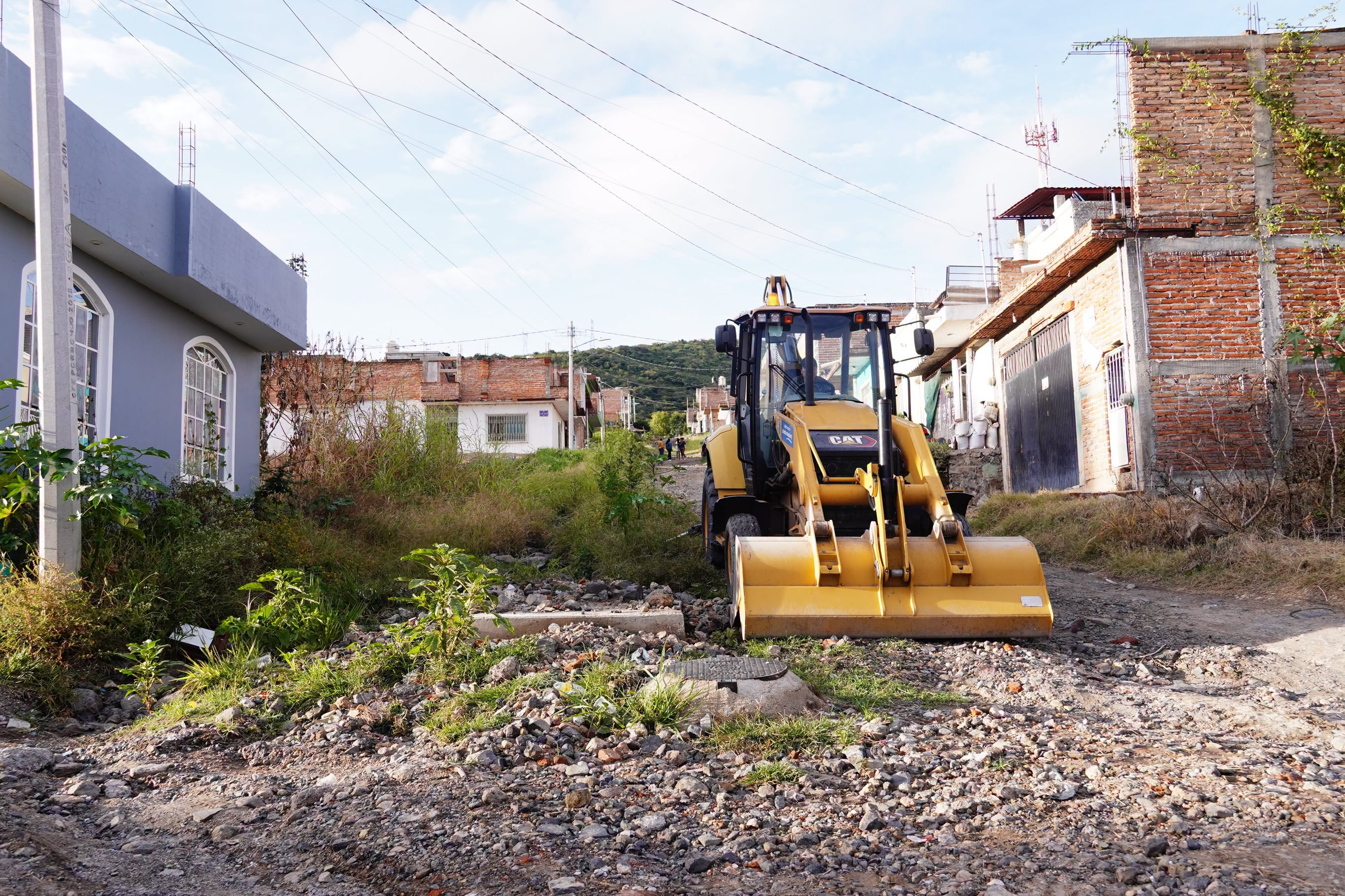 AVANZA REHABILITACIÓN DE LA CALLE 20 DE NOVIEMBRE EN JAMAY